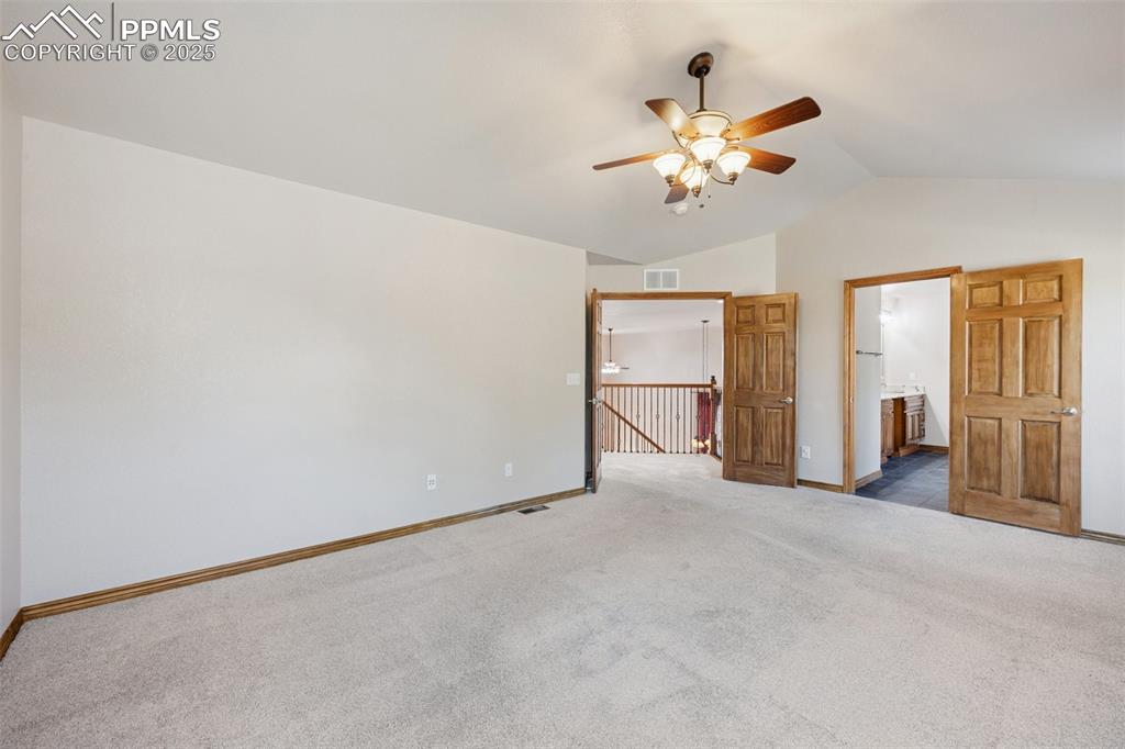 Image 23 of 35: Bedroom