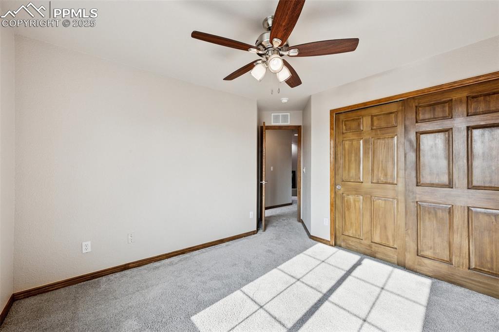 Image 32 of 35: Bedroom