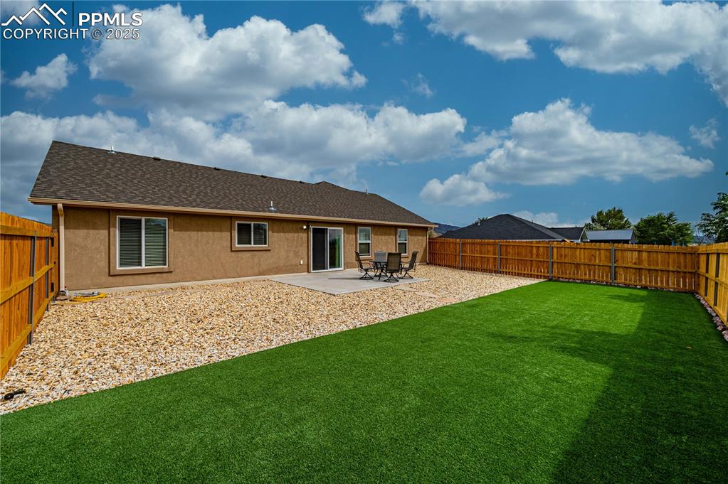 Image 24 of 33: Back of Structure