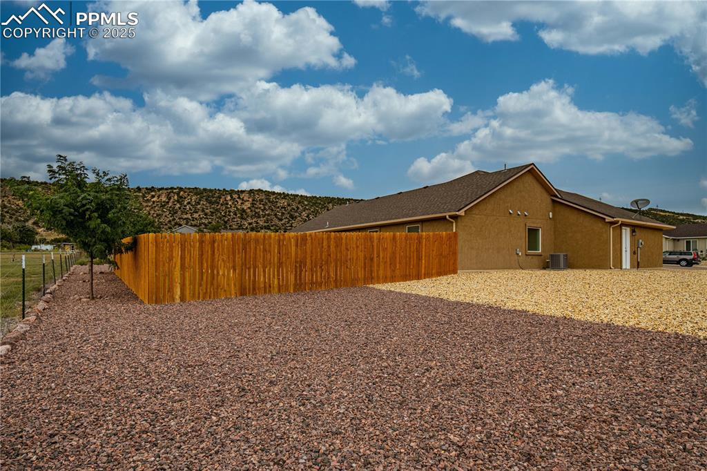 Image 26 of 33: Side of Structure