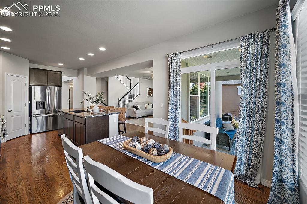 Image 12 of 42: Dining Area