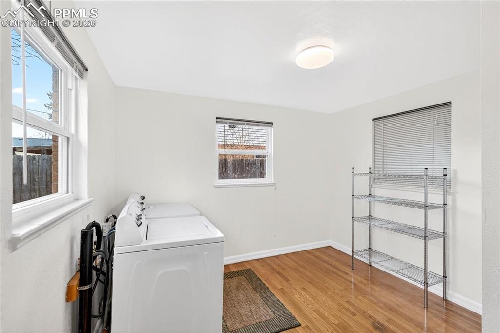 Image 16 of 32: Laundry