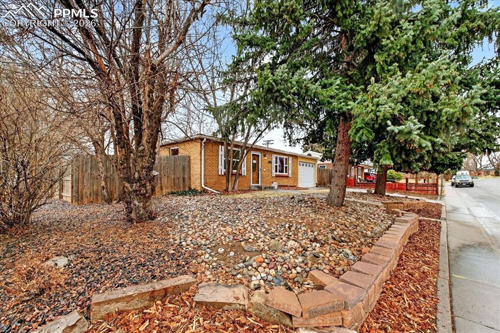 Image 2 of 32: Front of Structure