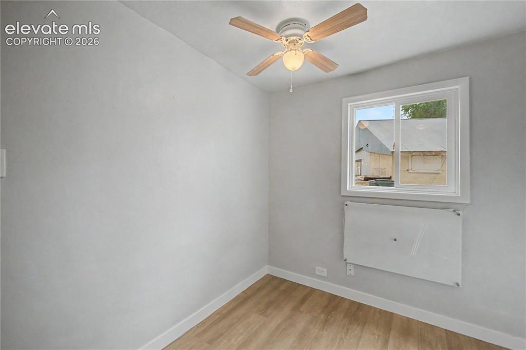 Image 16 of 35: Dining Area