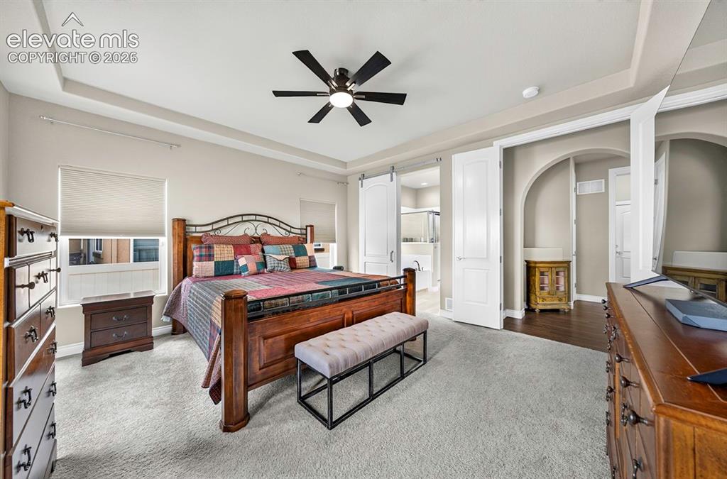 Image 13 of 32: Bedroom