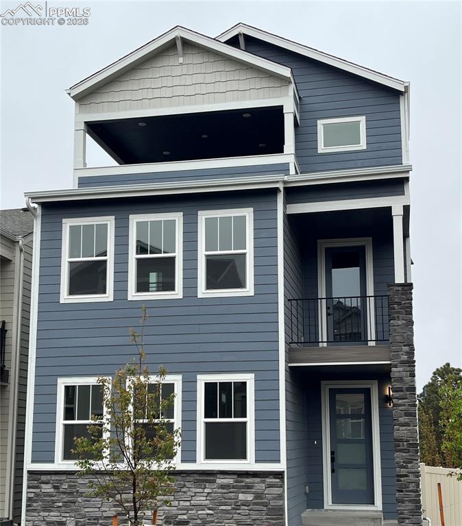 Image 1 of 2: Front of Structure
