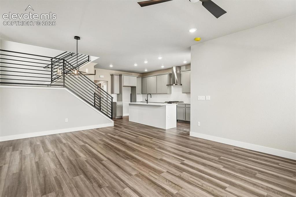 Image 8 of 25: Living Room