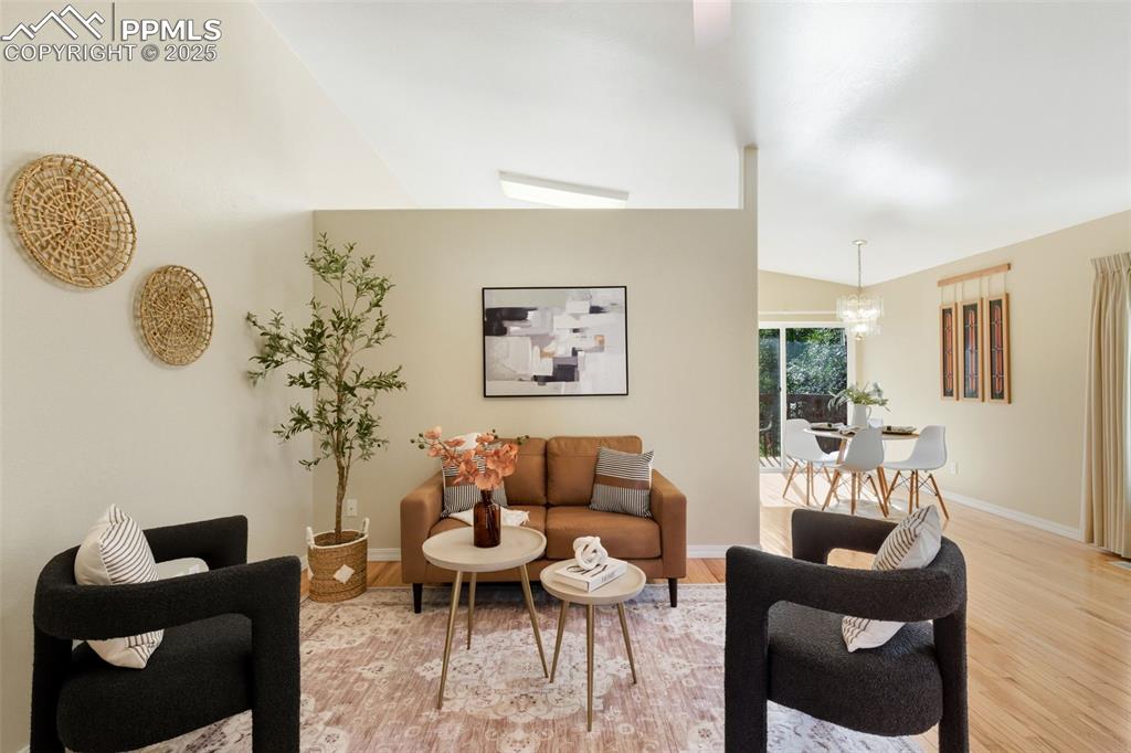 Image 5 of 23: Living Room