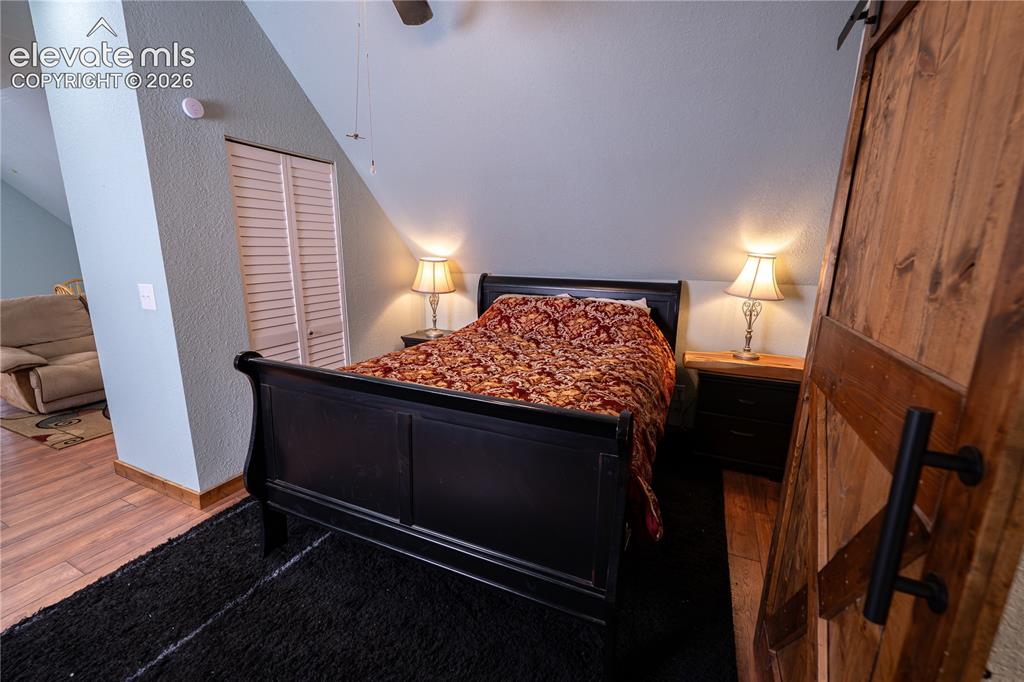 Image 26 of 27: Main Level 2nd Bed