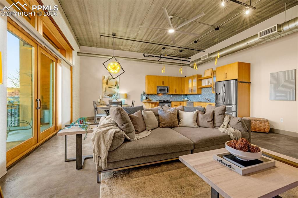 Image 12 of 32: Living Room