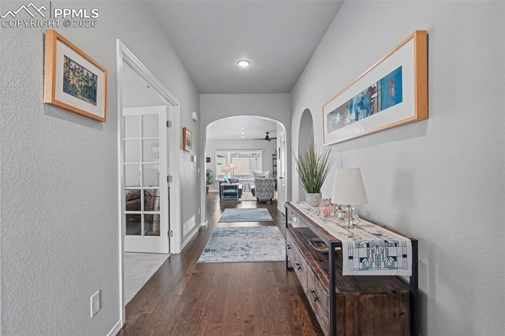 Image 12 of 33: Entrance Foyer