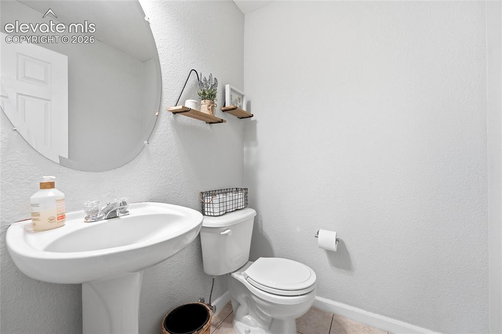 Image 12 of 30: Bathroom