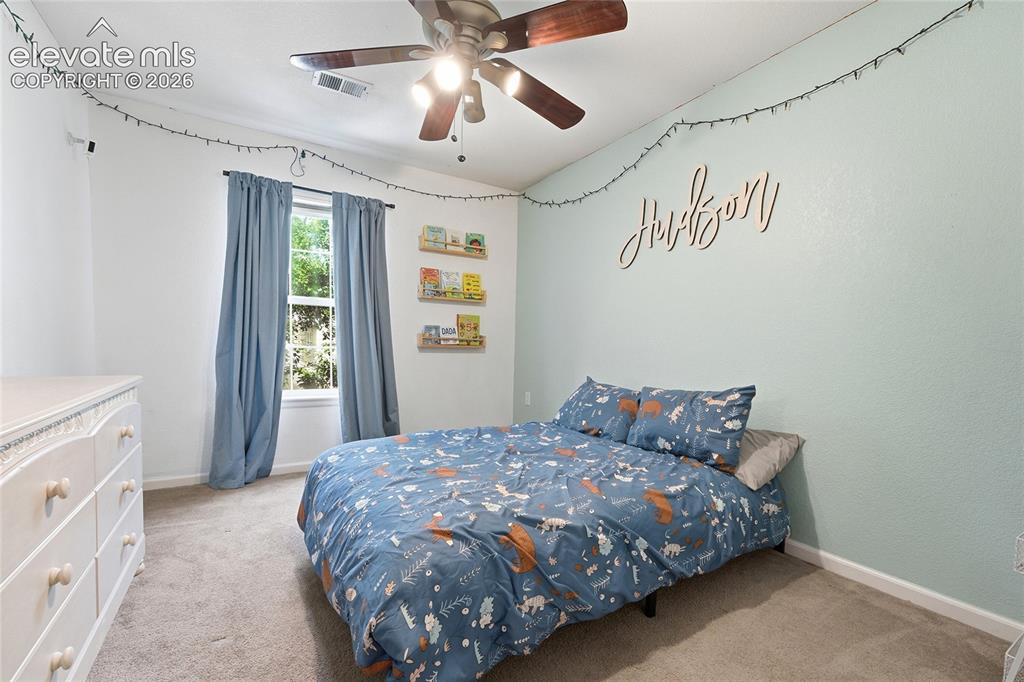 Image 13 of 30: Bedroom