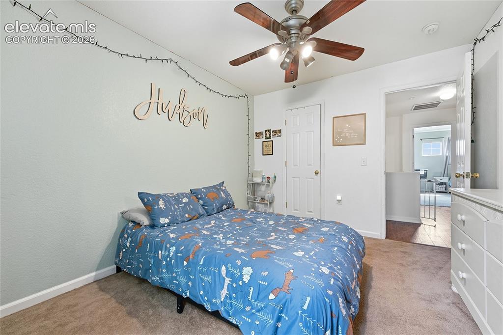 Image 14 of 30: Bedroom