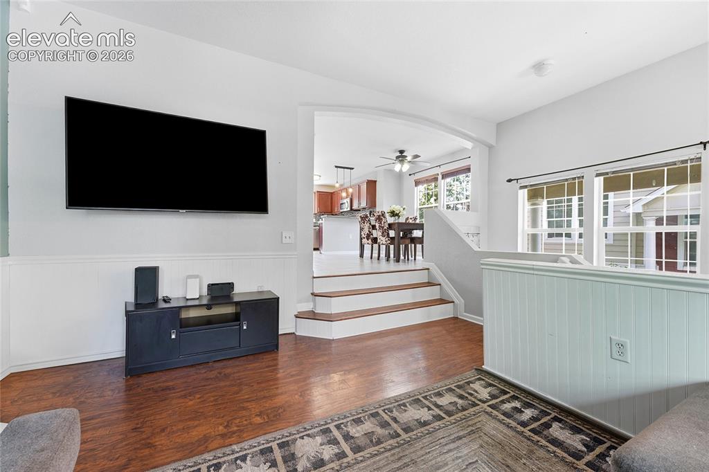 Image 5 of 30: Great Room