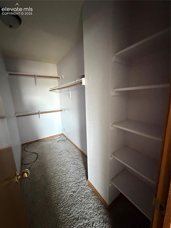 Image 10 of 18: Closet