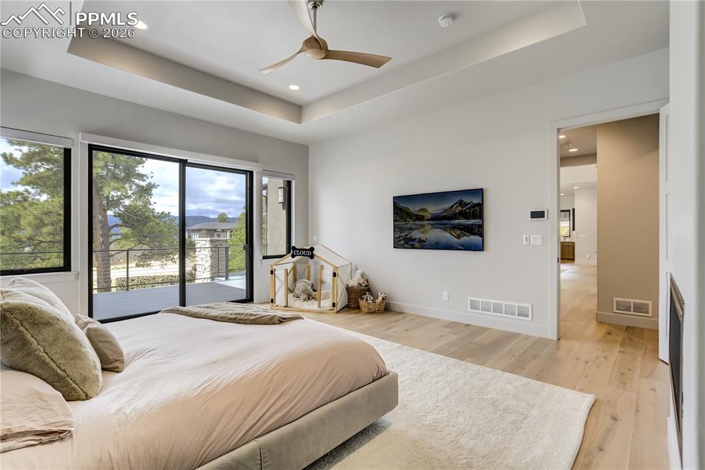 Image 20 of 48: Bedroom