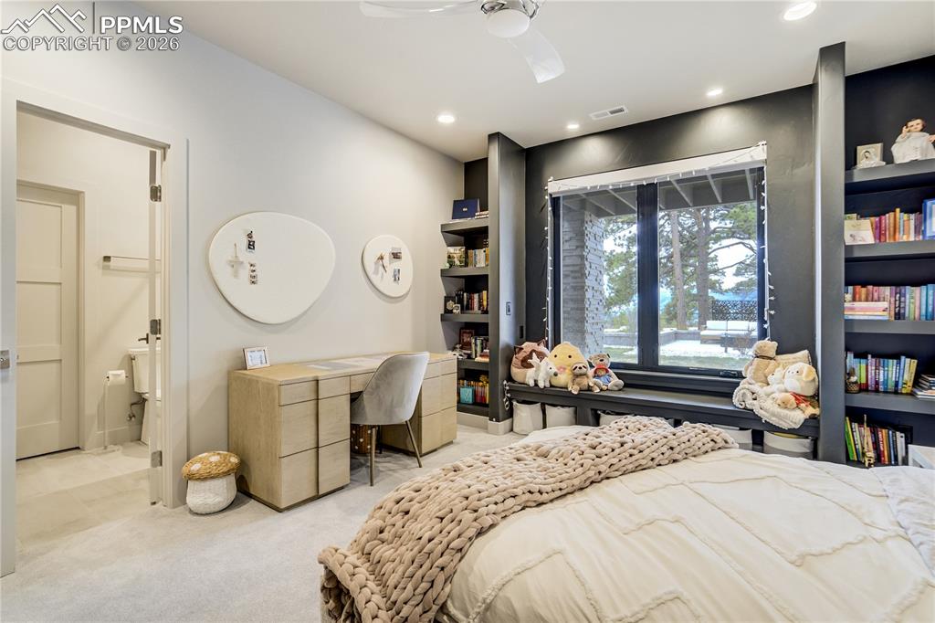 Image 36 of 48: Bedroom