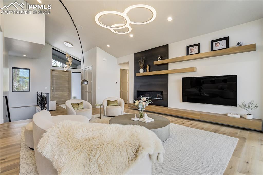 Image 7 of 48: Living Room