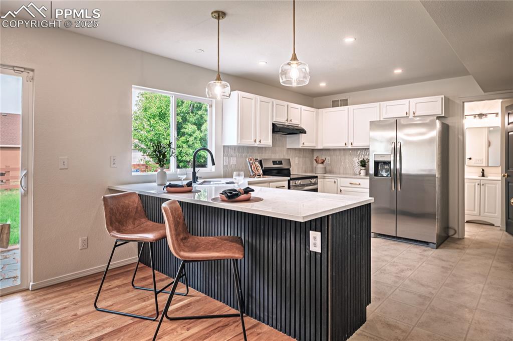 Image 8 of 31: Kitchen