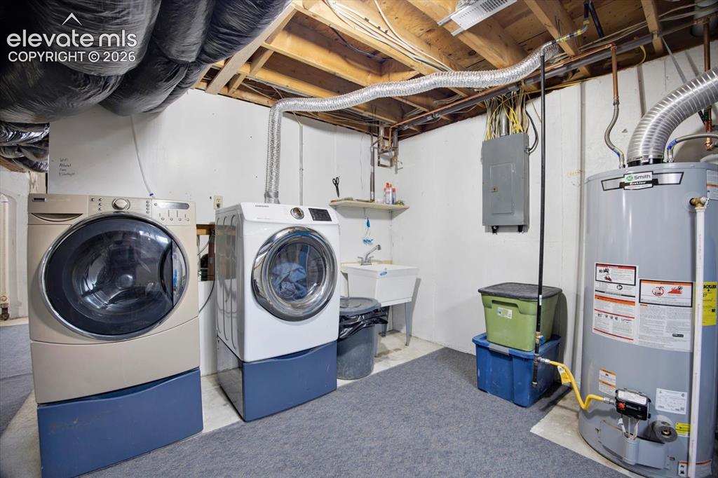 Image 24 of 49: Laundry