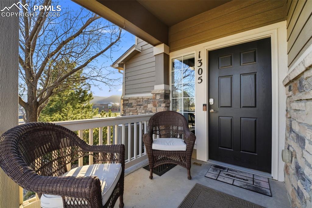 Image 4 of 41: Entry