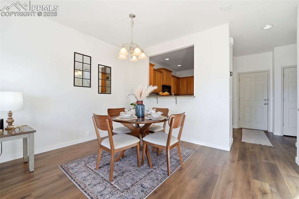 Image 8 of 41: Dining Area