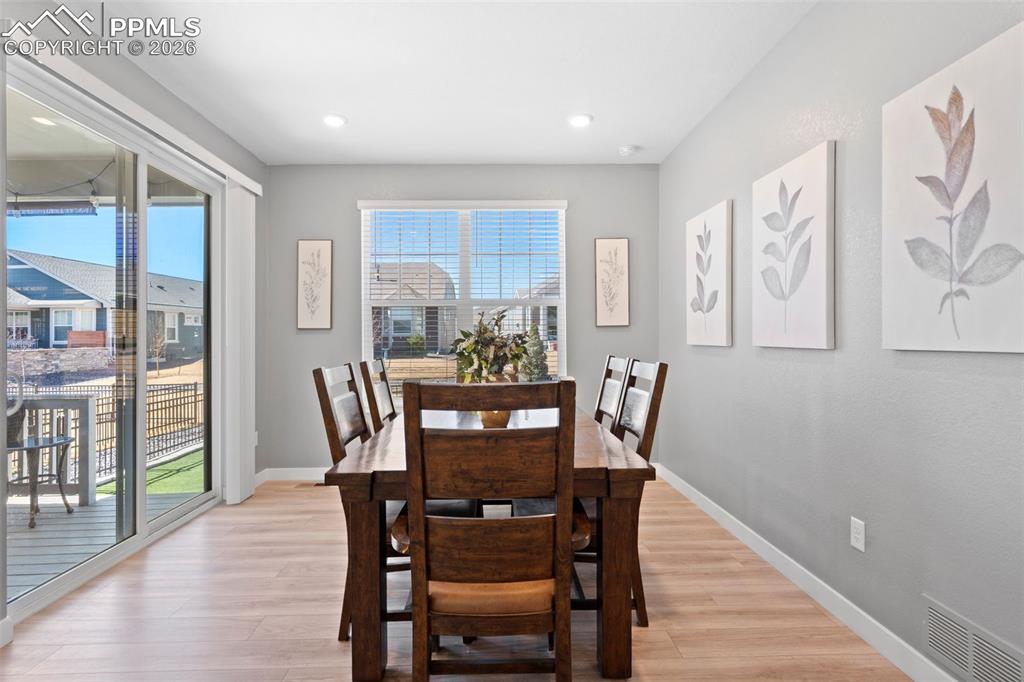 Image 8 of 26: Kitchen