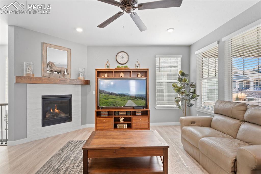 Image 9 of 26: Living Room