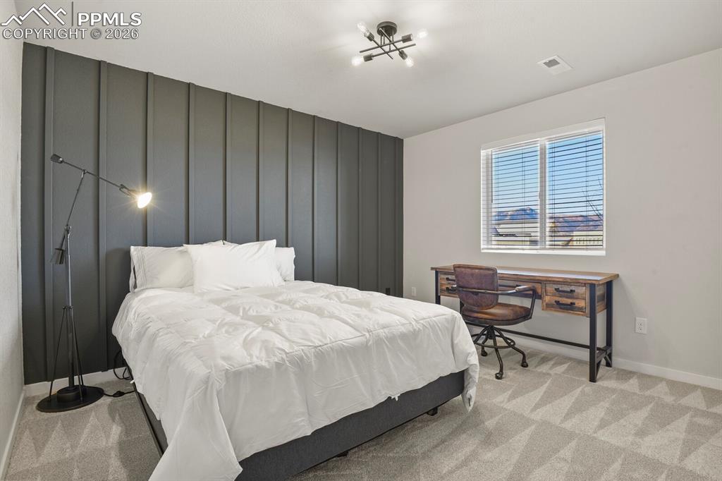 Image 22 of 30: Bedroom