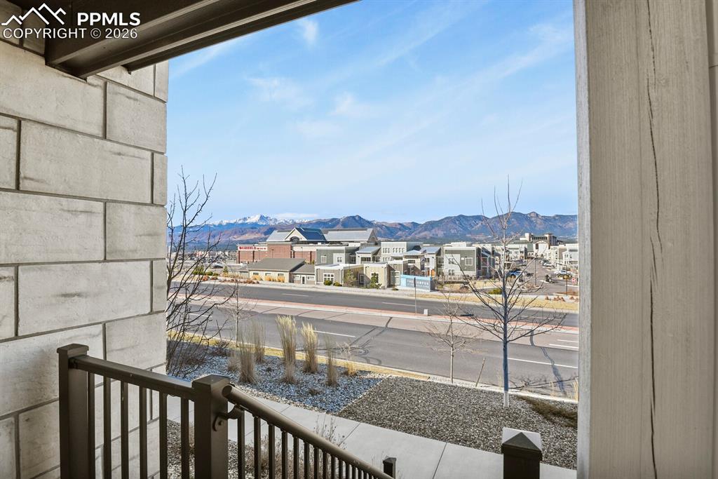 Image 27 of 30: Balcony