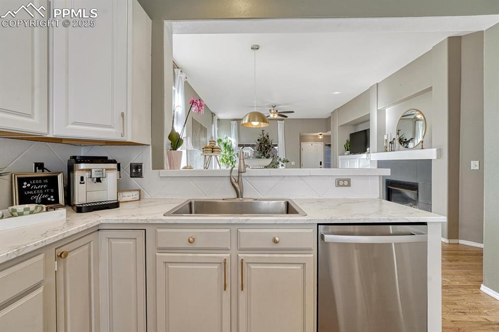 Image 10 of 47: great sightlines.