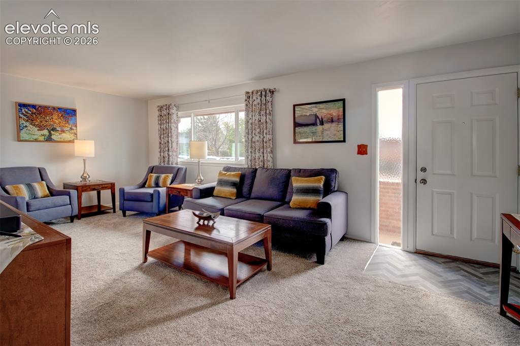 Image 5 of 31: Living Room