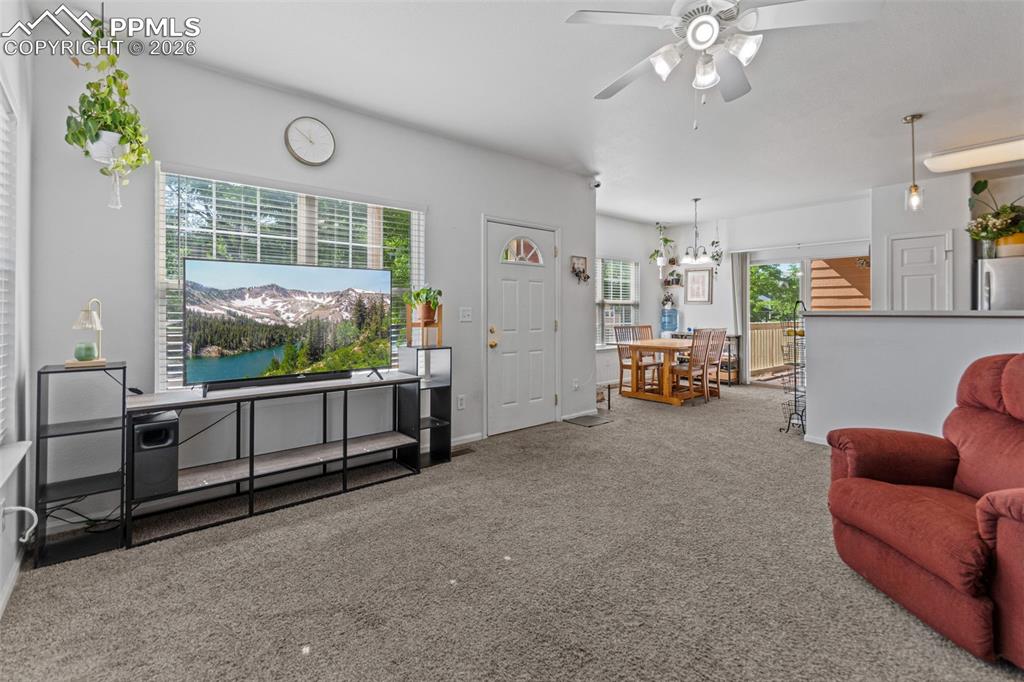 Image 17 of 27: Living Room