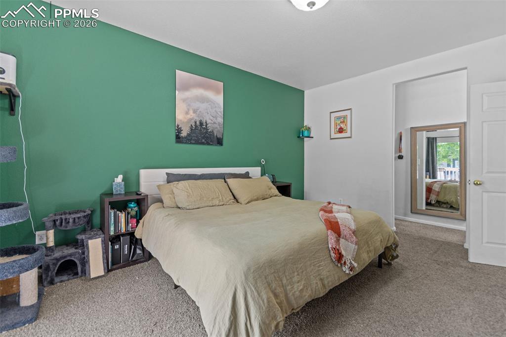 Image 20 of 27: Bedroom