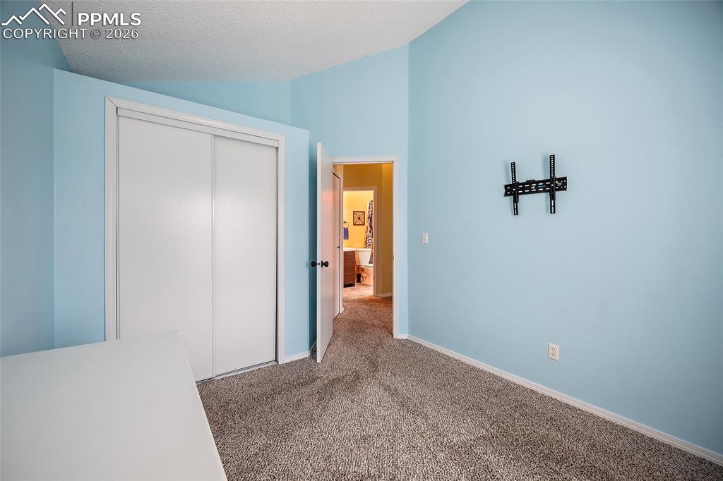 Image 21 of 46: Bedroom