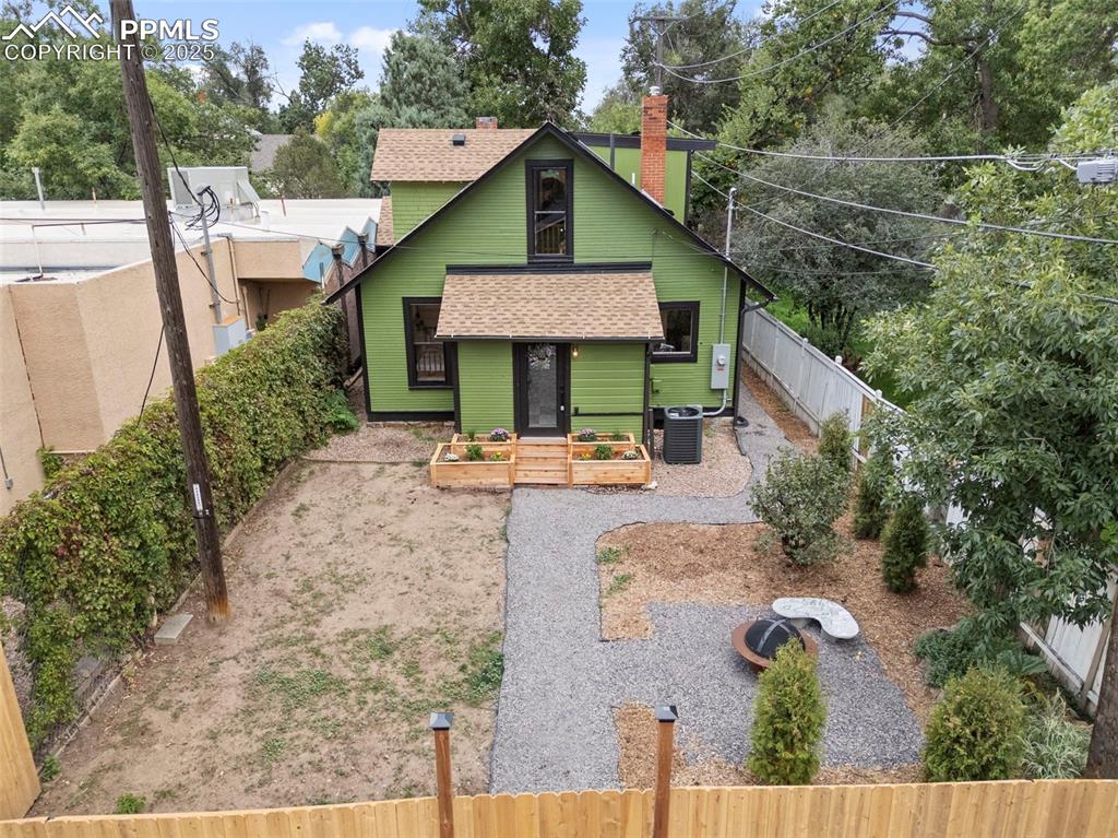 Image 39 of 48: Back of Structure