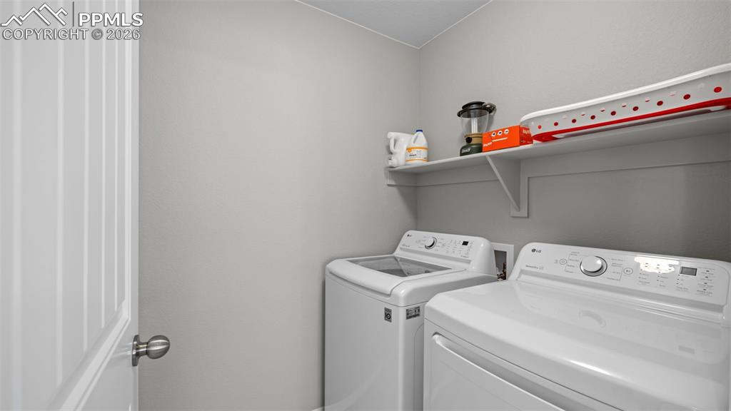 Image 20 of 34: Laundry