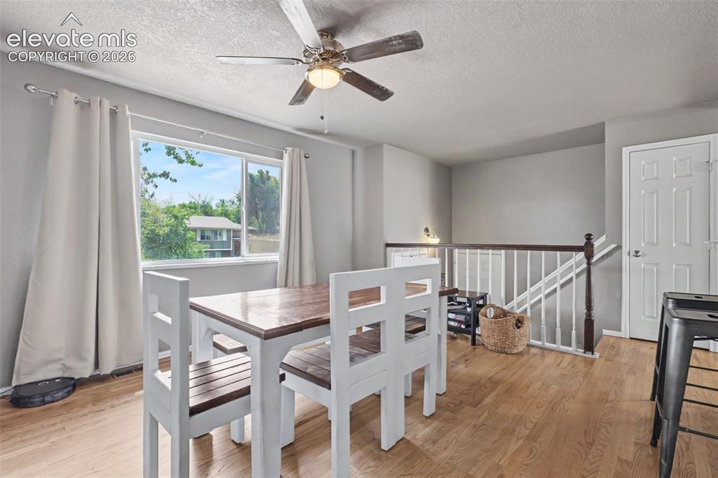 Image 10 of 29: Dining Area