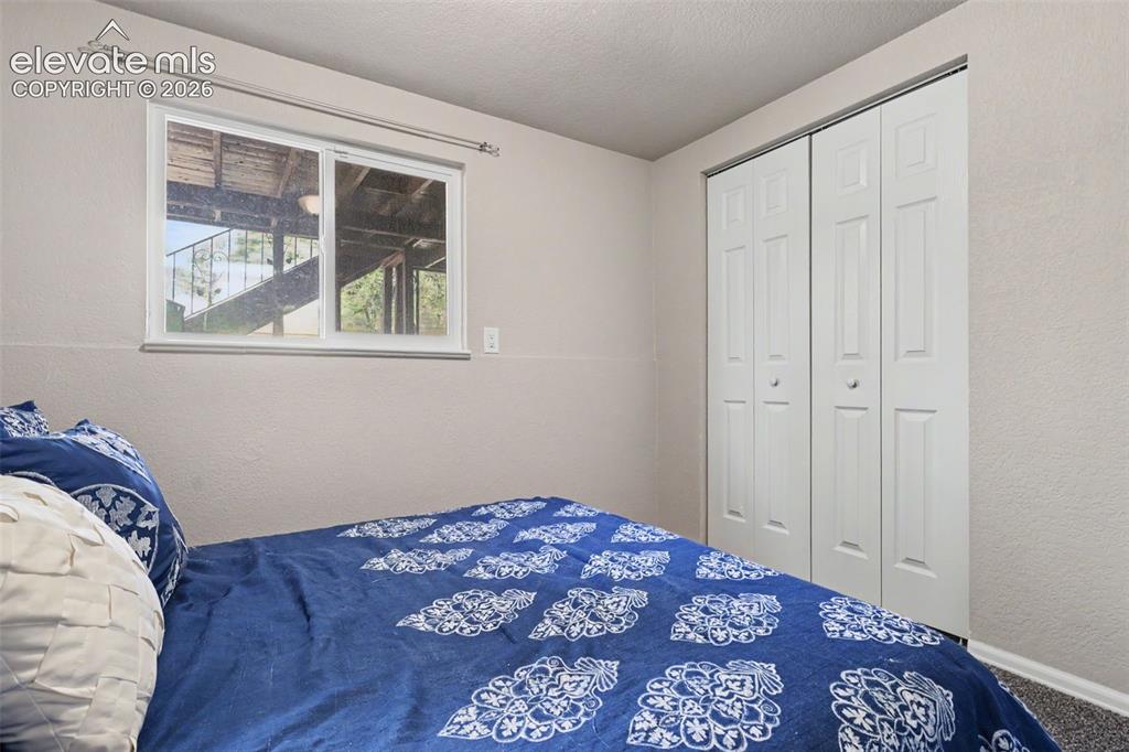 Image 22 of 29: Bedroom