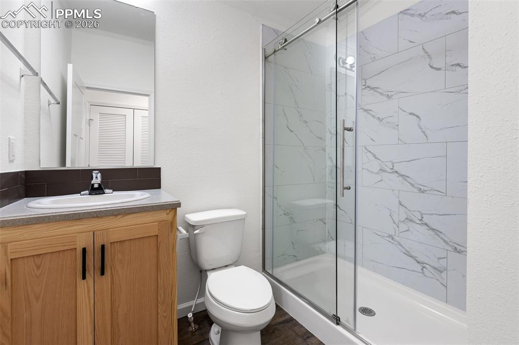 Image 11 of 19: 3/4 Bathroom