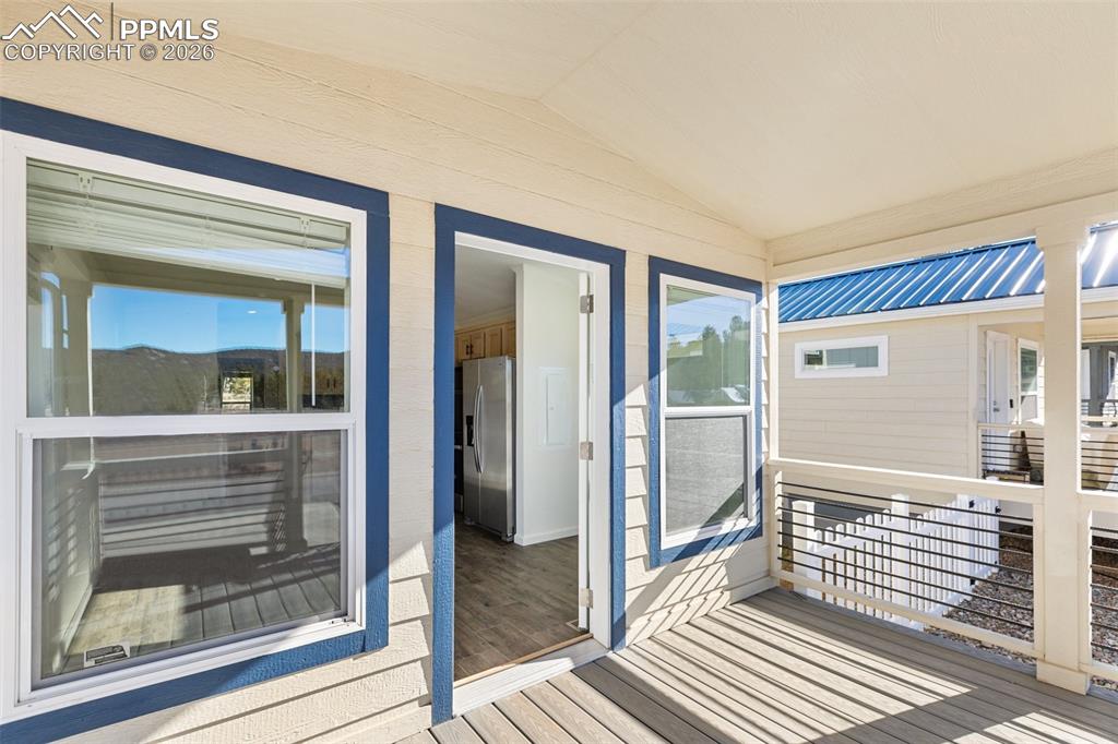 Image 4 of 19: Front Entry.