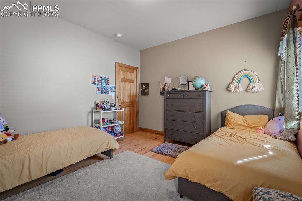 Image 25 of 43: Bedroom