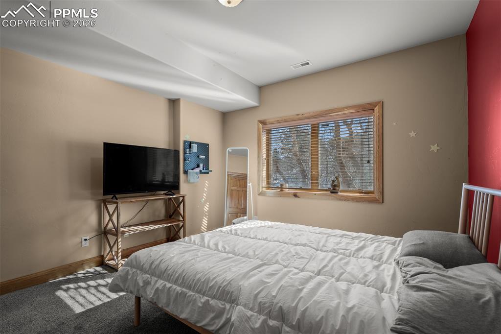 Image 32 of 43: Bedroom