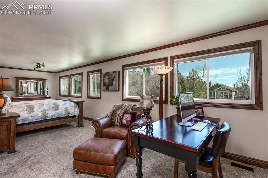 Image 24 of 49: Bedroom