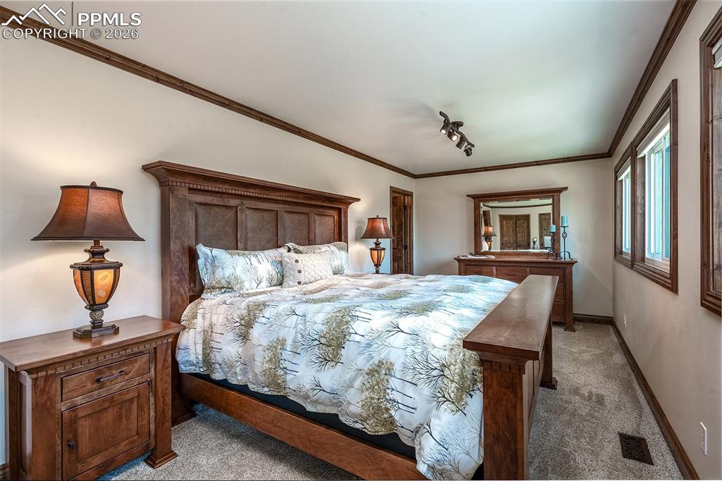 Image 26 of 49: Bedroom