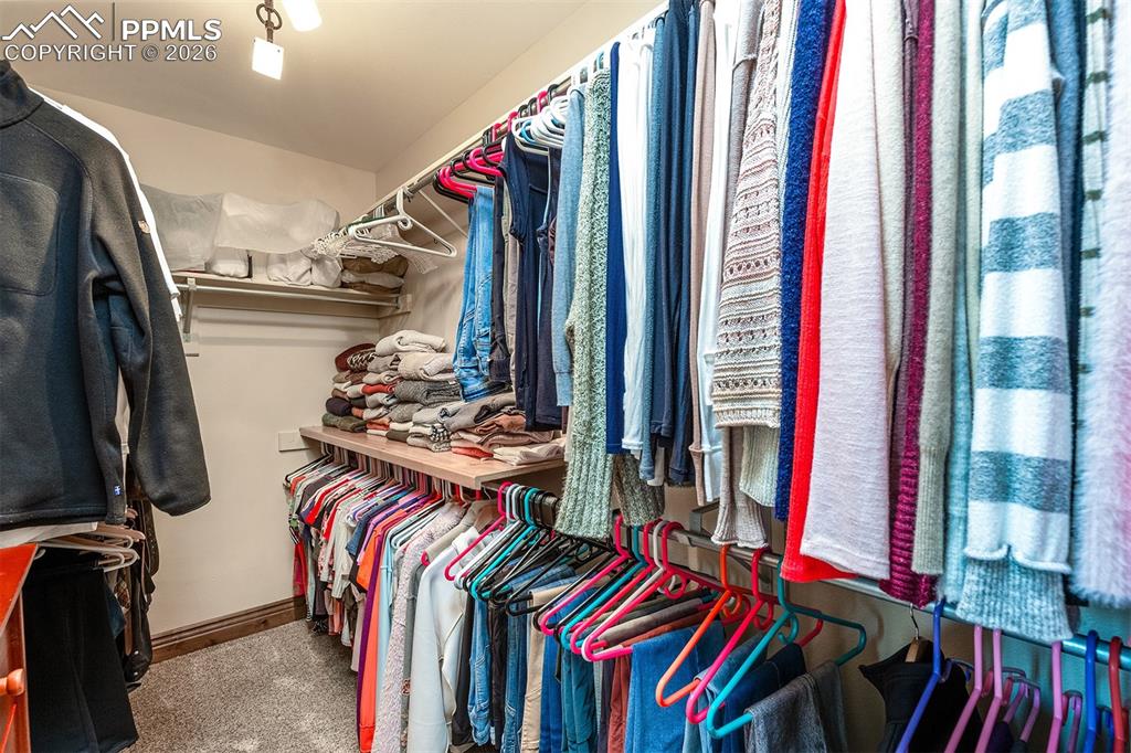 Image 28 of 49: Closet