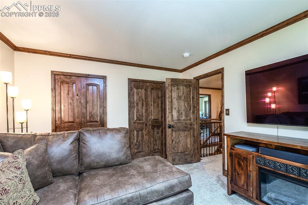 Image 34 of 49: Living Room