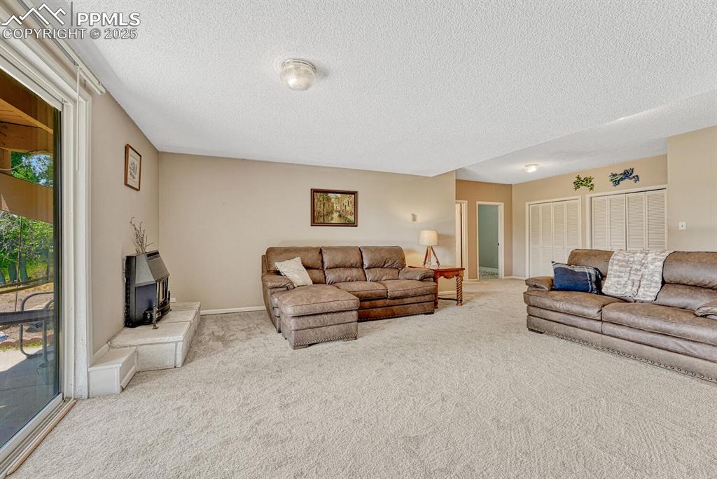 Image 27 of 48: Living Room