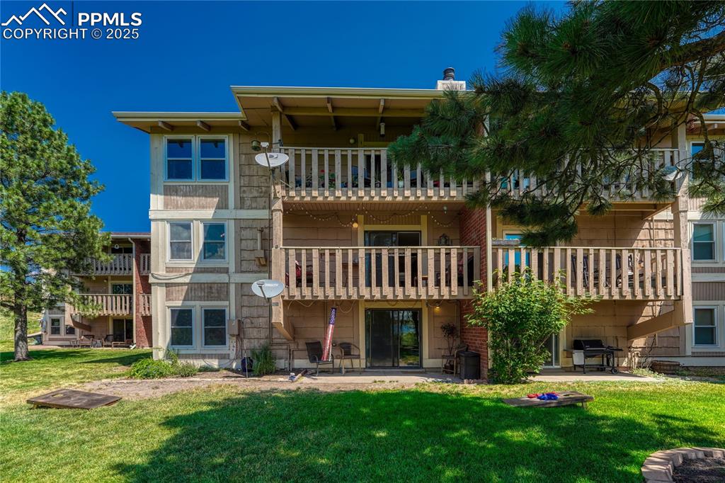 Image 39 of 48: Back of Structure